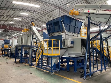 以色列大白桶單軸撕碎破碎熱洗回收系統(tǒng)